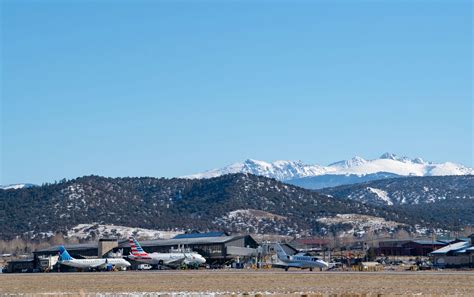 Airlines flying to Eagle County Regional Airport