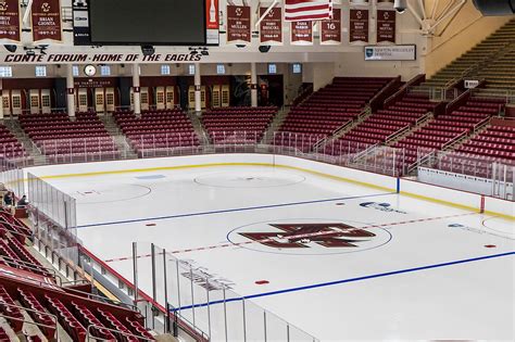 Conte Forum Interior