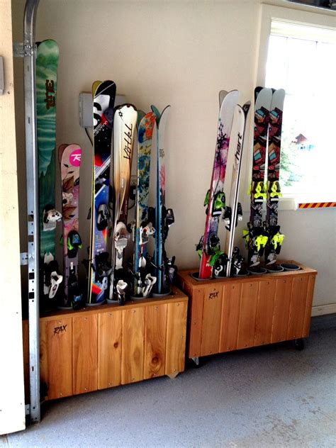 Family snowboard storage
