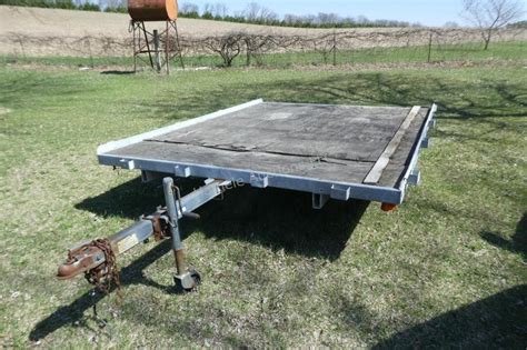 Karavan Snowmobile Trailer