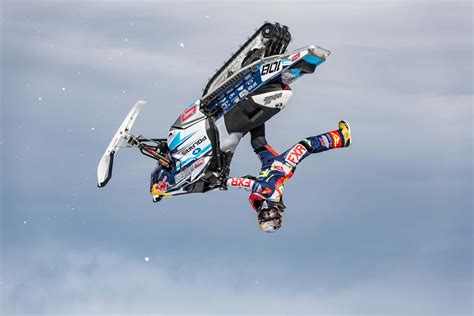 Levi LaVallee