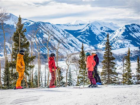 Skiing in Crested Butte