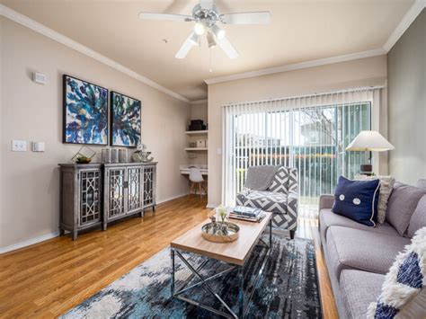 Vail Quarters Apartments Pool