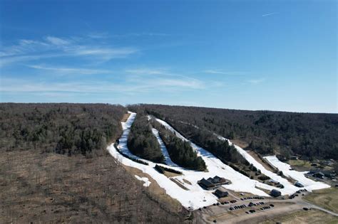 Woods Valley Ski Area
