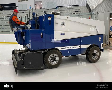 Zamboni machine